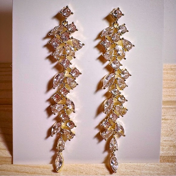 NEW Designer Celeb Inspired Yellow Gold-Plated CZ Leaf Vine Chandelier Earrings - Picture 6 of 16